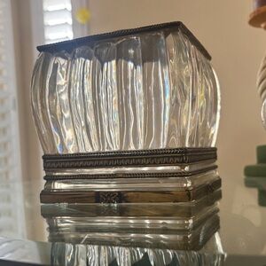 Elegant tissue Box with matching container with lid.